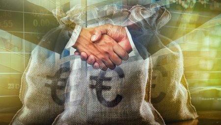 The Pros and Cons of Using Equity Investors